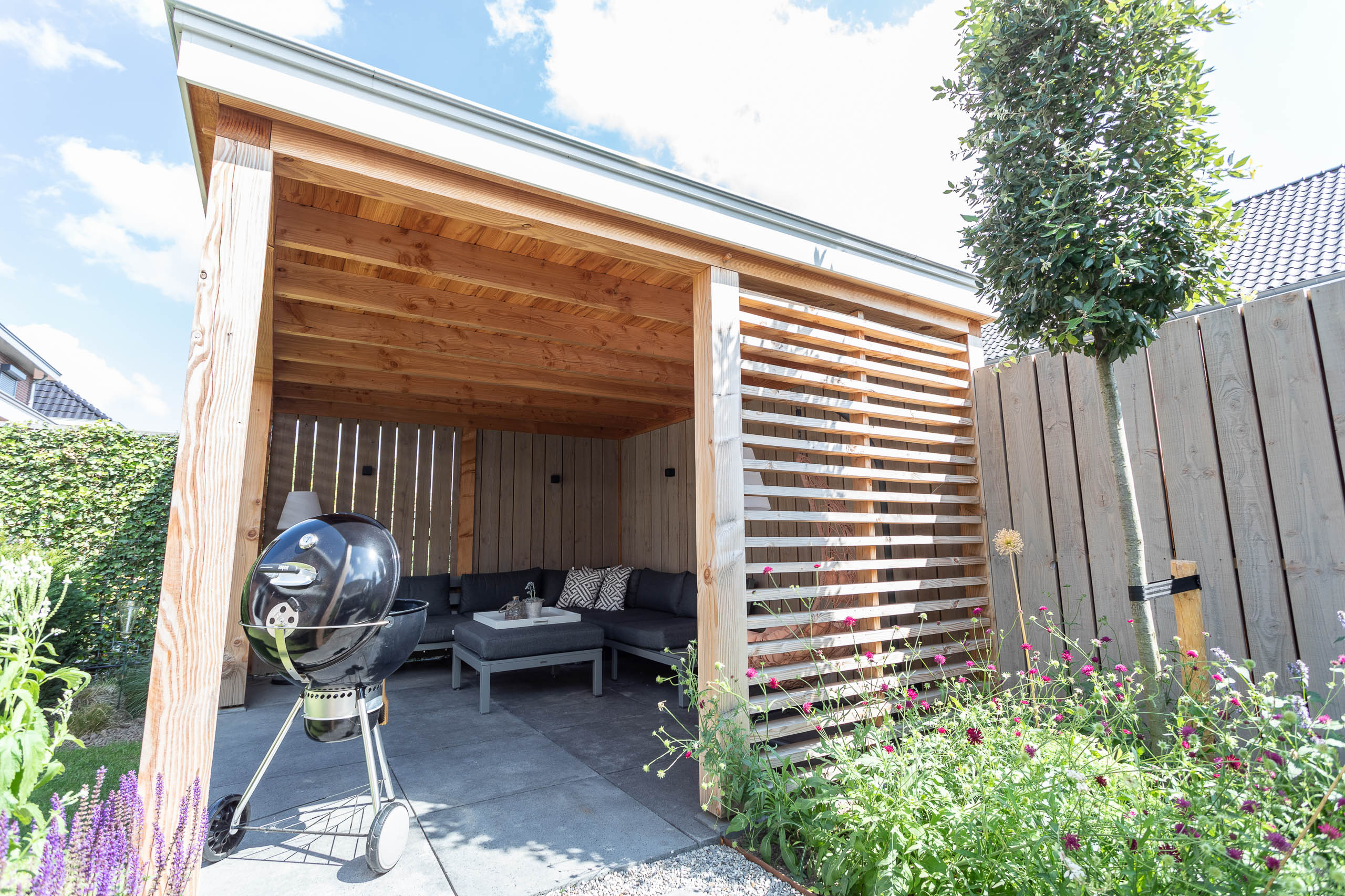 ontwerp kleine tuin met overkapping