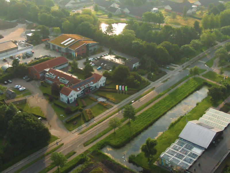 hoveniersbedrijf donkergroen